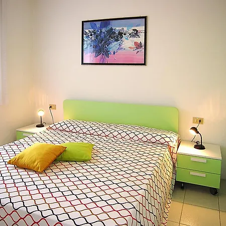 Apartment Pine Wood *