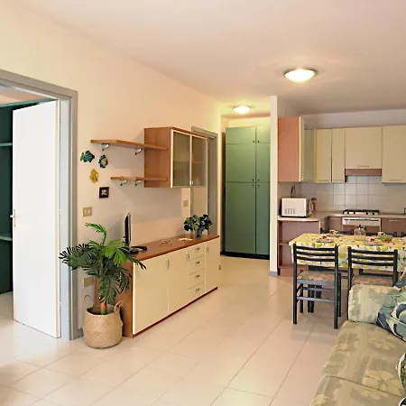 Apartment Pine Wood *