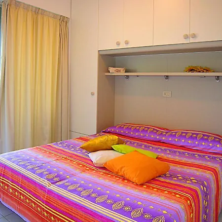Apartment Pine Wood *