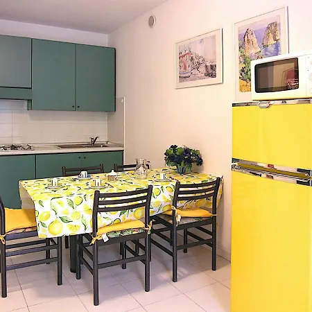 Pine Wood Apartment